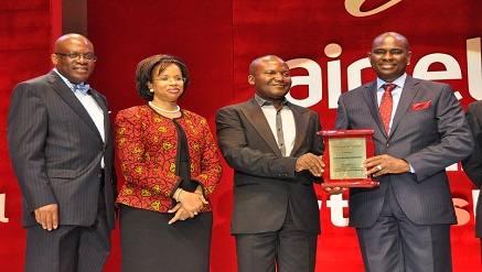 (L-r): Paul Usoro, board member, Airtel Nigeria, Mrs. Sola Oworu, Lagos State commissioner for Commerce & Industry, Mr. Nwabueze Nwachukwu of C& M Abuson Ltd , winners of CEO Award for Excellence and grand prize 2014 Toyota Land Cruiser SUV, with Mr. Segun  Ogunsanya, MD/CEO, Airtel Nigeria, at the 2014 Airtel Channel Partners’ Award in Lagos during the week.